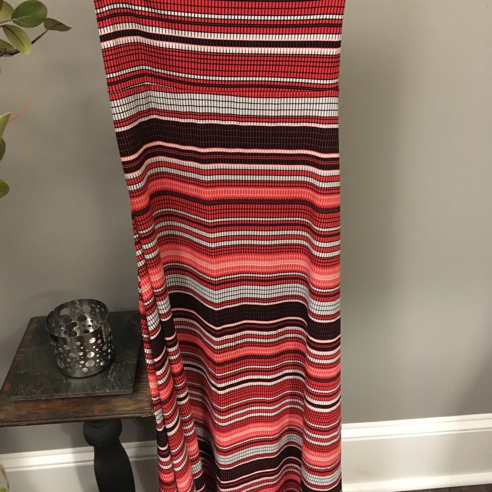 LuLaRoe maxi skirt in black, reds and white Size M